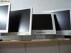 monitor lcd 15'  cu mici zgirieturi pe display