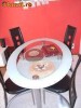Set living/bucatarie deosebit cu masa ovala cu sticla dubla si 4 scaune negre, moderne cu picioare metalice