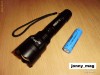 Lanterna cu Zoom si Led Cree XML-T6 Original de 600 Lumeni + Incarcator Auto si De Casa