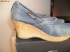 vand pantofi de blugi