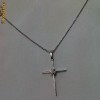 CRUCE  din aur de 18 kt CU DIAMANTE NATURALE !! DEOSEBITA
