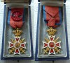 Ordinul Coroana Romaniei in grad de Ofiter - tip II militar - cu coroana, spade si panglica de Virtutea Militara - pentru fapte de vitejie deosebite