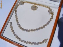 Set REGAL ULTRAELEGANT format din colier-bratara-cercei-inel aur 14K, 61g, montura 9-10ct DIAMANTE