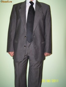 costum original HUGO BOSS, marime 48 REDUCERE 30% foto