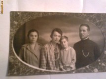 Fotografie de familie, 18 iulie 1928, Dimesiuni 13 x 8 cm. foto