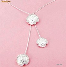 LANTISOR deosebit cu 3 PANDANTIVE in forma de FLOARE,  PLACAT CU ARGINT 925 (marcat 