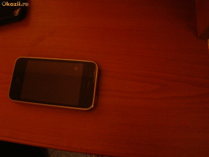 iphone 3G 8GB codat in Orange foto mare