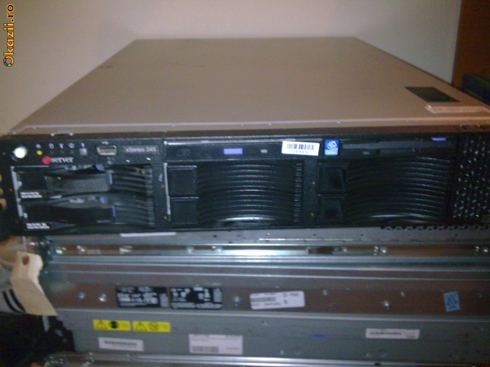 Server IBM xSeries 345 foto mare