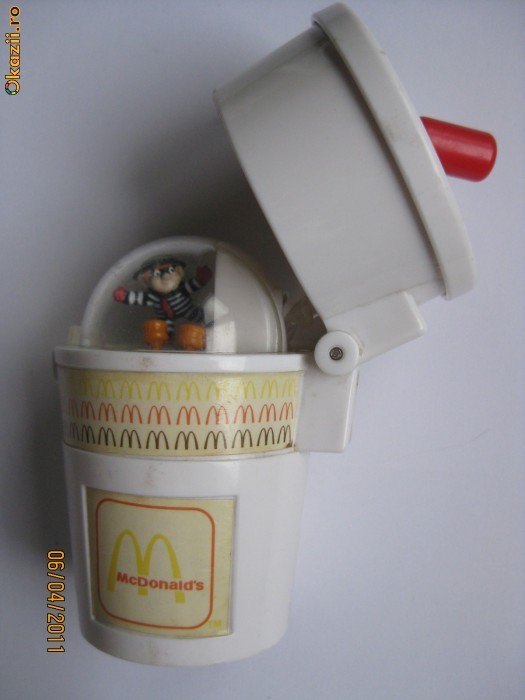 JUCARIE DE COLECTIE McDONALDS DIN ANUL 1996 foto mare