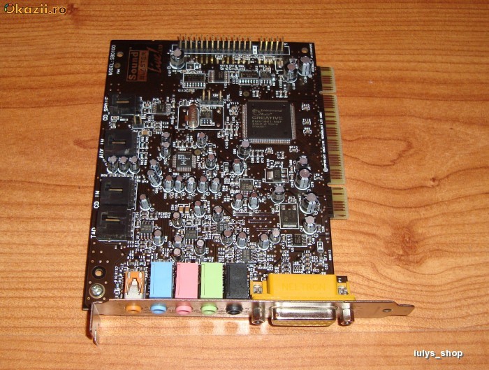 PLACA DE SUNET SOUND BLASTER LIVE 5.1 SB0100 foto mare