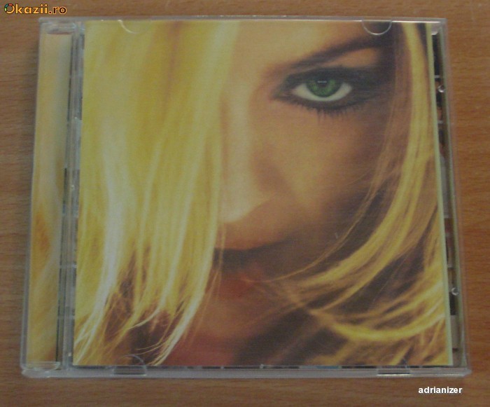 Madonna - GHV2 Greatest Hits Volume 2 foto mare