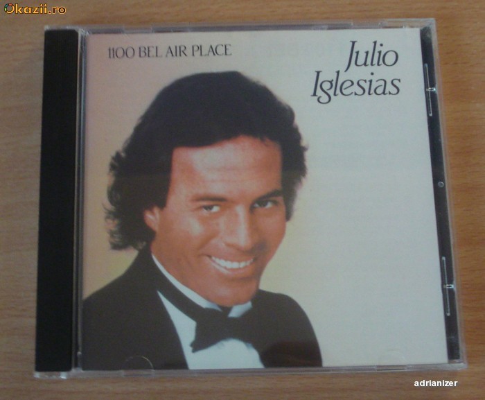 Julio Iglesias - 1100 Bel Air Place foto mare
