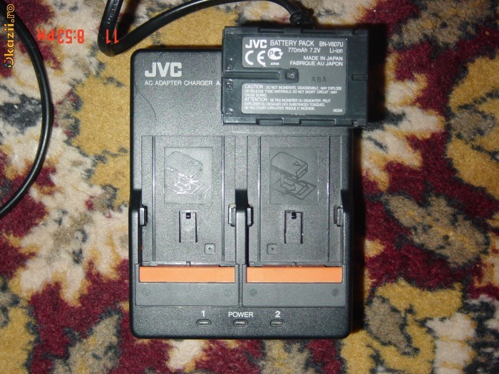 INCARCATOR  DUBLU  CAMERA VIDEO  JVC + ACUMULATOR foto mare