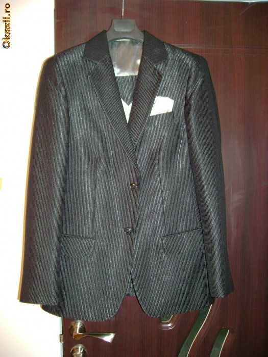 VAND COSTUM NEGRU MASURA 44 foto mare