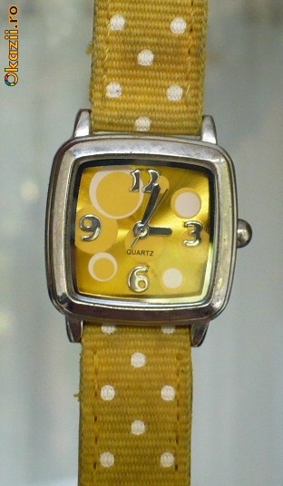 Ceas fetite si adolescente, galben, curea material galben cu buline albe, original - MADE IN U.S.A foto mare