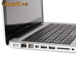 Laptop Macbook Pro 13 foto mare