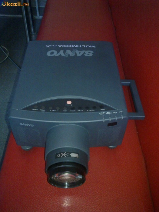 Proiector SANYO MULTIMEDIA PROX PLC-5500E foto mare