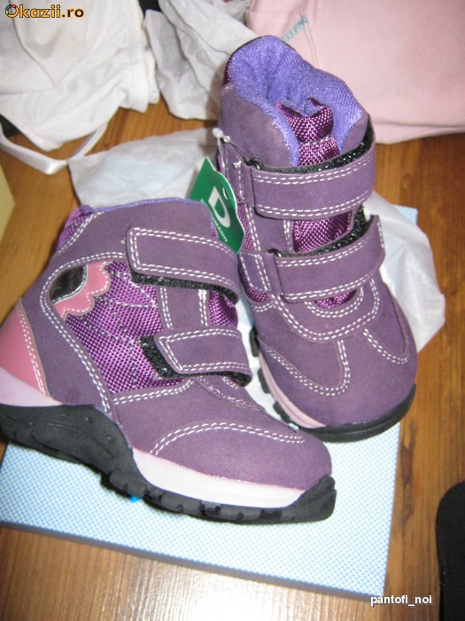 -15%reducere!Bocanci/cizmulite pt fetite DEI-TEX/ca Goretex/rezistente la apa!mov cu roz.marime eur24.NOU!usoare,calzi si comozi!17euro era pret origi foto mare