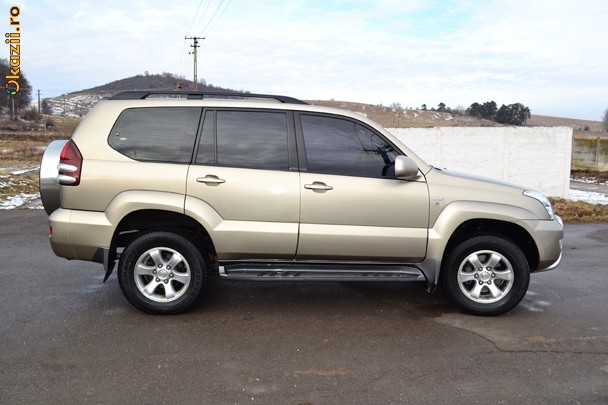 Toyota Land Cruiser foto mare