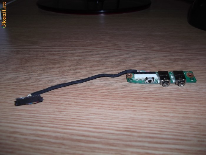 VAND PLACA MICROFON SI CASTI LAPTOP COMPAQ V6000 SUPER IEFTIN! foto mare