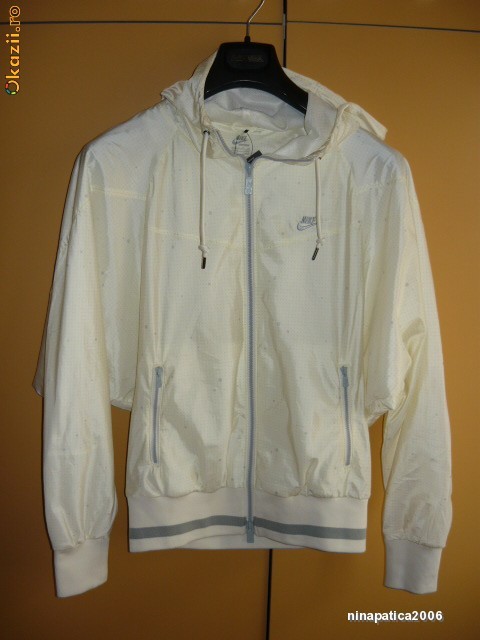 GEACA NIKE WOMENS  O R I G I N A L !!! MARIMEA M foto mare