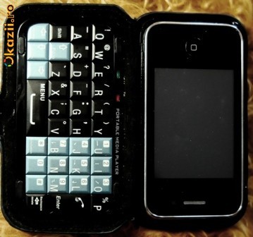 REPLICA IPHONE + PORTABLE MEDIA PLAYER foto mare