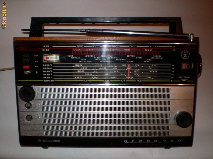 Radio vechi Rusesc OKEAH-209 foto mare
