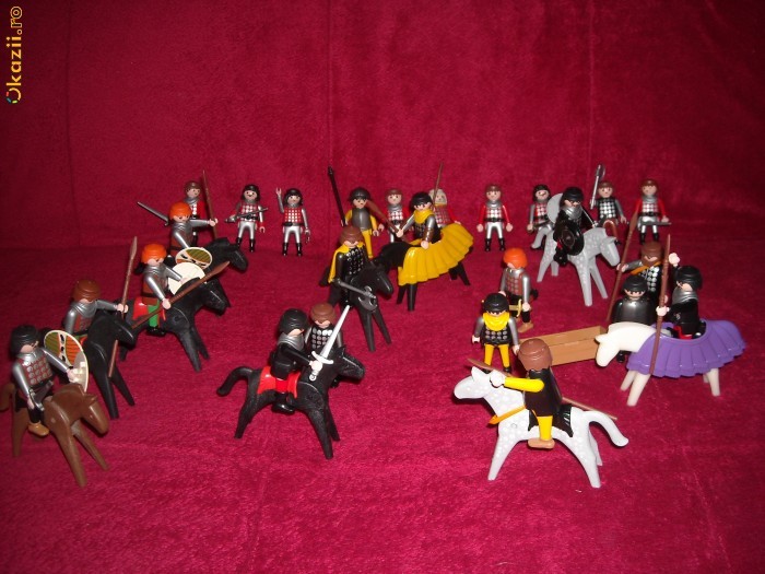 Playmobil - Soldati, cavaleri, luptatori medievali - mai 2012 foto mare