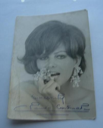 + Poza cu autograf de mana Claudia Cardinale + foto mare