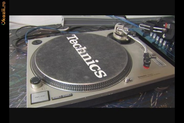 2x Technics Turntable 2004 foto mare