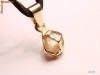 amuleta unicat aur 14K diamant brut 2.54 ct. (diamante) amuleta unicat aur 14K diamant brut 2.54 ct. (diamante)