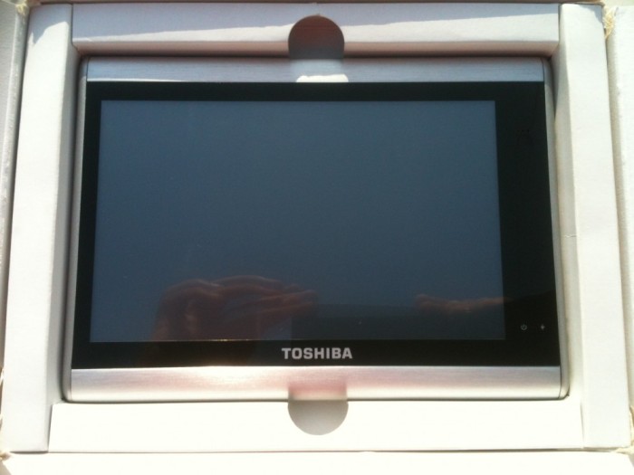 tableta toshiba foto mare