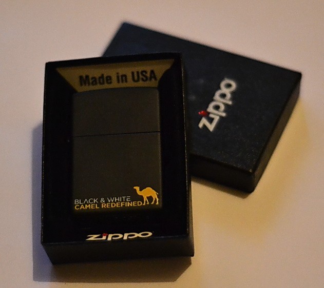 Bricheta "ZIPPO CAMEL" 2007 Originala Cutie Sigilata Garantie pe Viata-Made in USA= foto mare Bricheta "ZIPPO CAMEL" 2007 Originala Cutie Sigilata Garantie pe Viata-Made in USA= foto mare